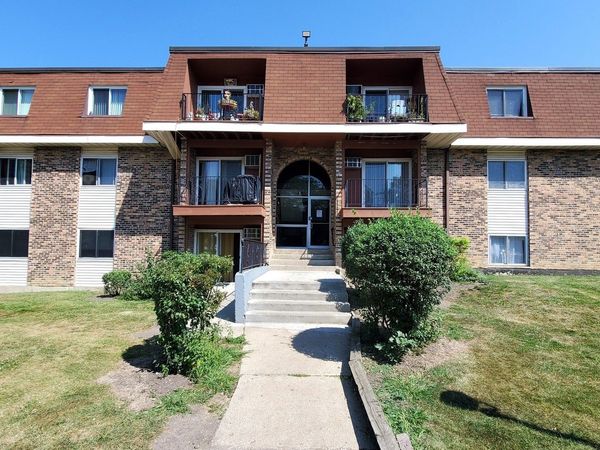 1195 Meadow Lane , Unit 214, Hoffman Estates, IL 60169