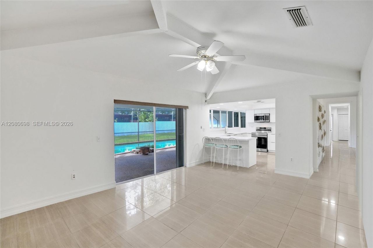 8260 SW 88th St, Miami, FL 33156 Photo