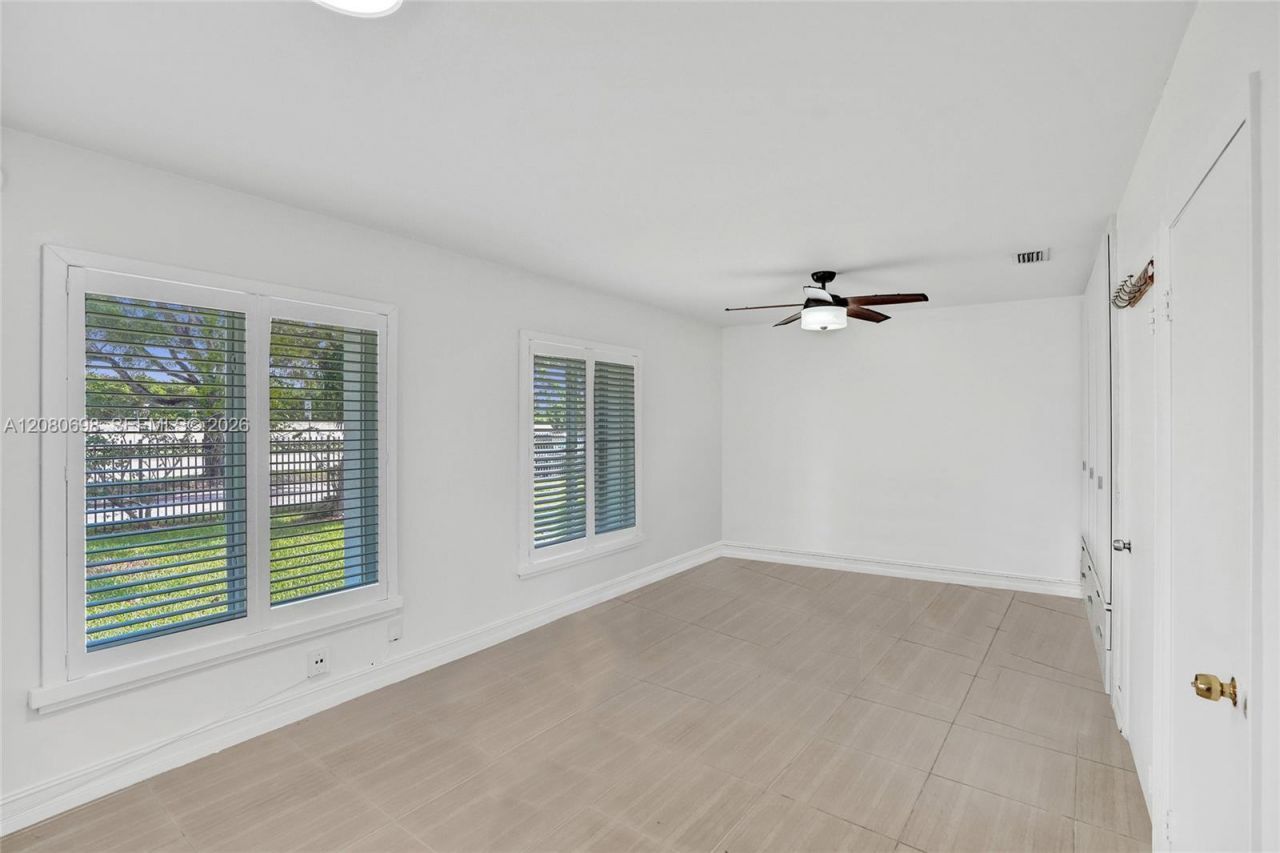 8260 SW 88th St, Miami, FL 33156 Photo