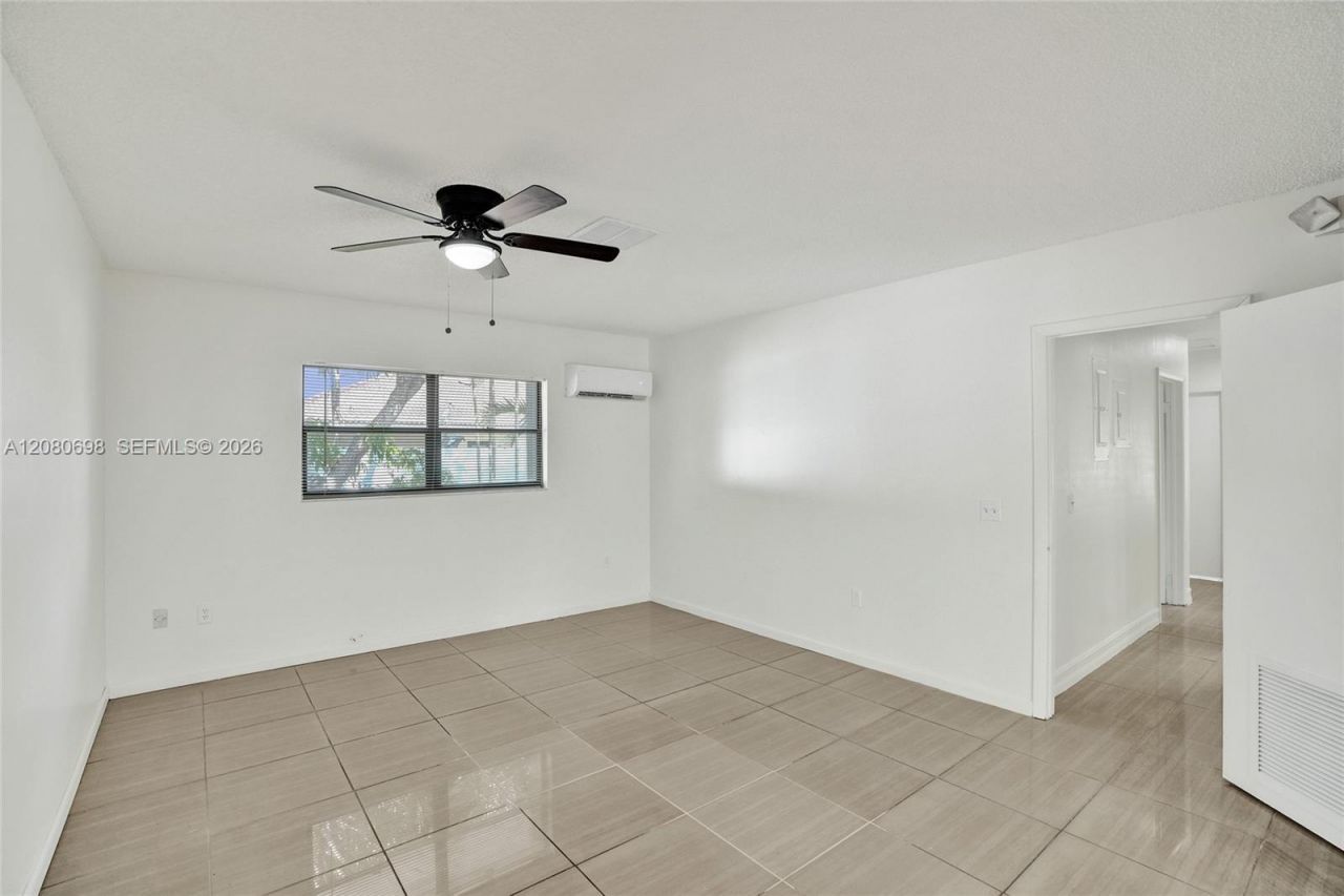 8260 SW 88th St, Miami, FL 33156 Photo