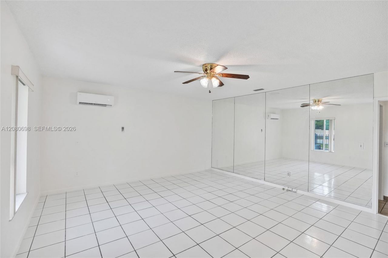 8260 SW 88th St, Miami, FL 33156 Photo