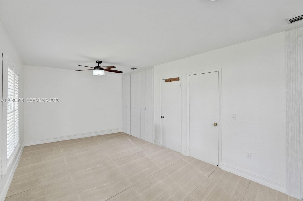 8260 SW 88th St, Miami, FL 33156 Photo