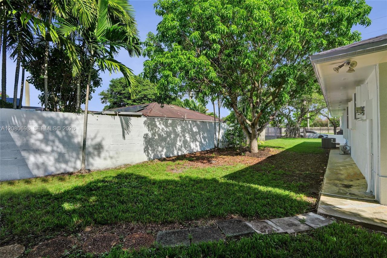 8260 SW 88th St, Miami, FL 33156 Photo