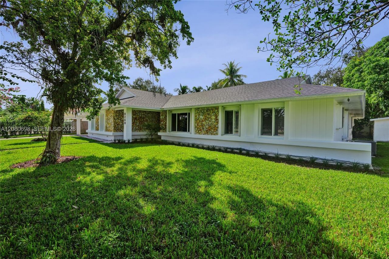 8260 SW 88th St, Miami, FL 33156 Photo