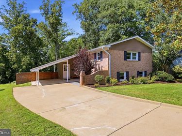 2621 CHILDS LANE, ALEXANDRIA, VA 22308