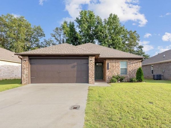 5621 Brookshire Dr, Jonesboro, AR 72401