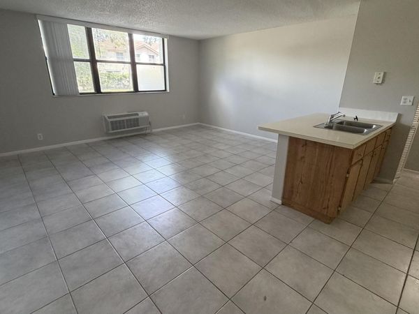 2501 RIVERSIDE Drive, Unit 118-A, Coral Springs, FL 33065
