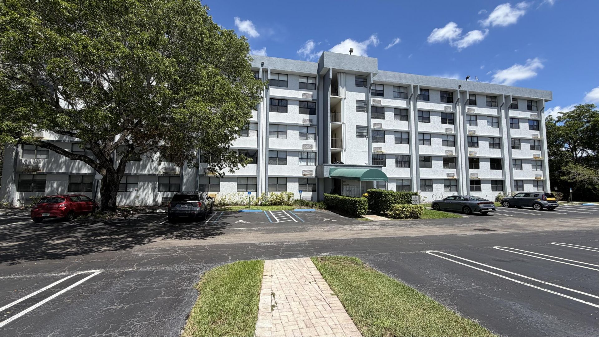 2501 Riverside Drive, Unit 118-A, Coral Springs, FL 33065 Photo