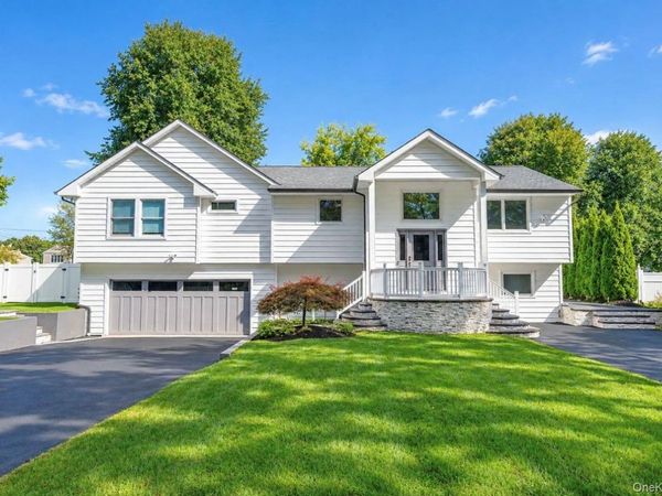 15 Dillon Drive , Dix Hills, NY 11746