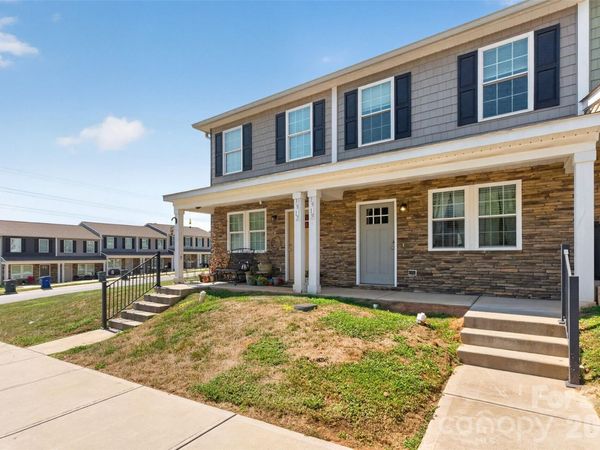 3919 Hemingway Drive NW, Hickory, NC 28601
