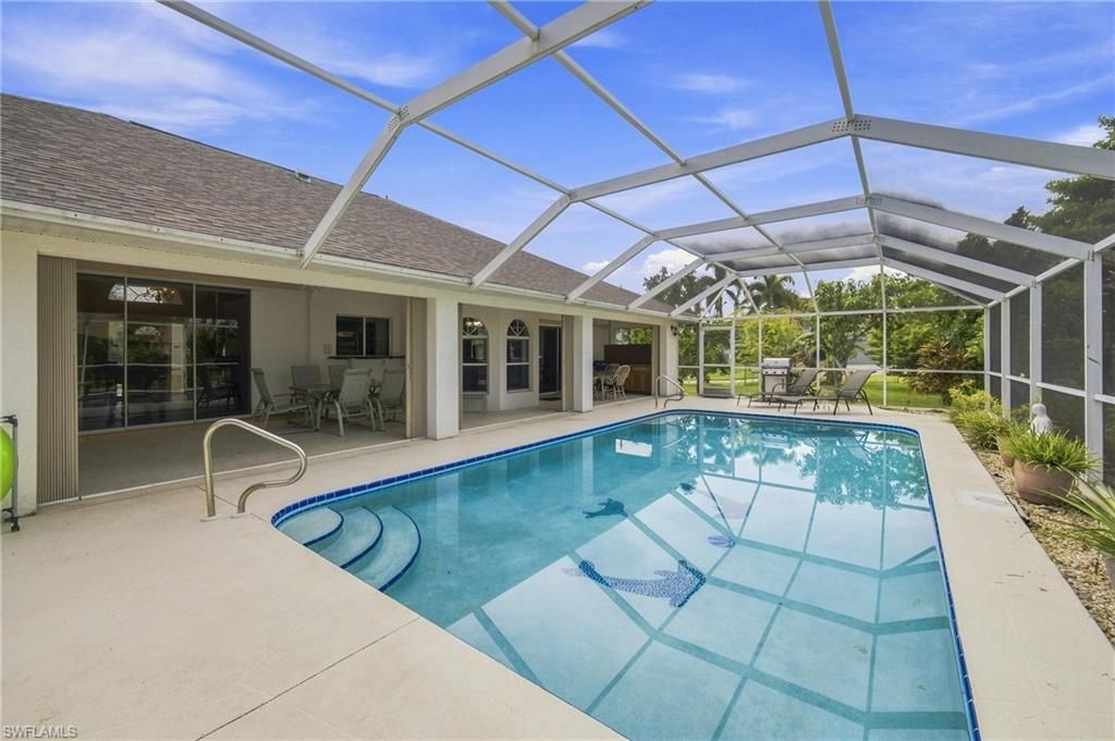 2138 SE 5th Pl, Cape Coral, FL 33990 Photo