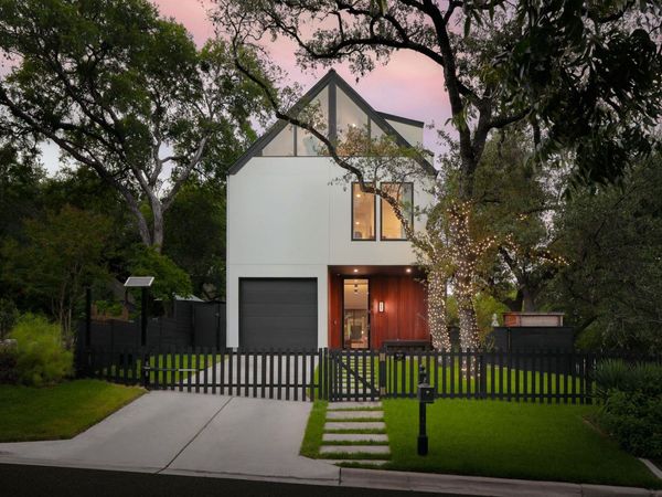 800 W James ST, Austin, TX 78704
