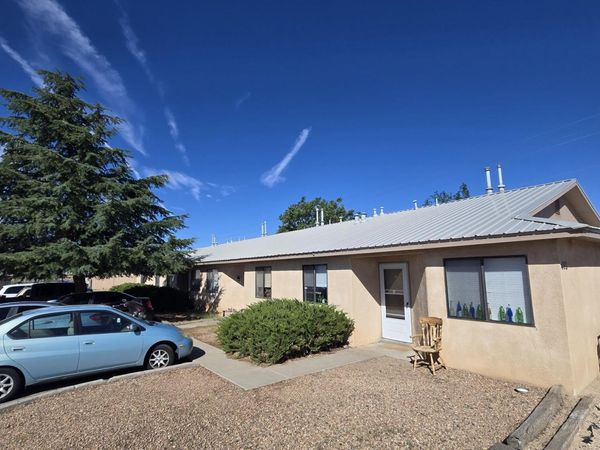 483 Vancouver Road SE, Rio Rancho, NM 87124