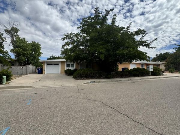 6021 Lejano Avenue NE, Albuquerque, NM 87109