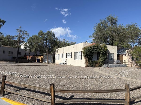3518 Campus Boulevard NE, Albuquerque, NM 87106