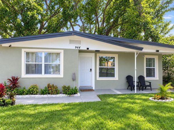 944 HIBISCUS AVENUE , HOLLY HILL, FL 32117