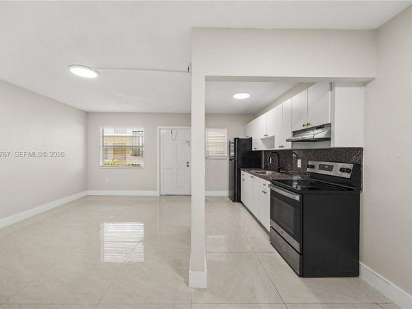 1720 Cleveland St , Unit 111W, Hollywood, FL 33020