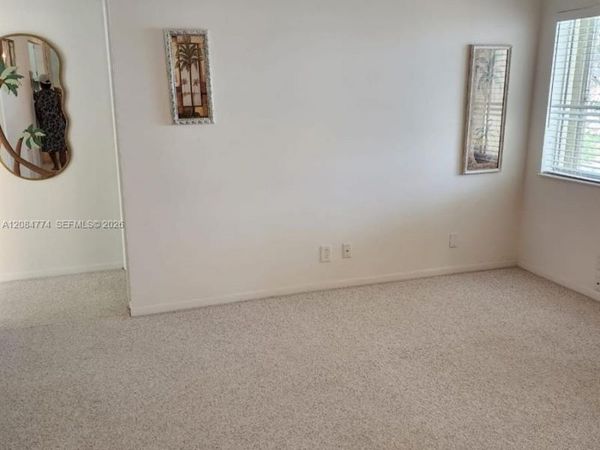 3561 Pine Tree Ct, Unit D-2, Green Acres, FL 33463