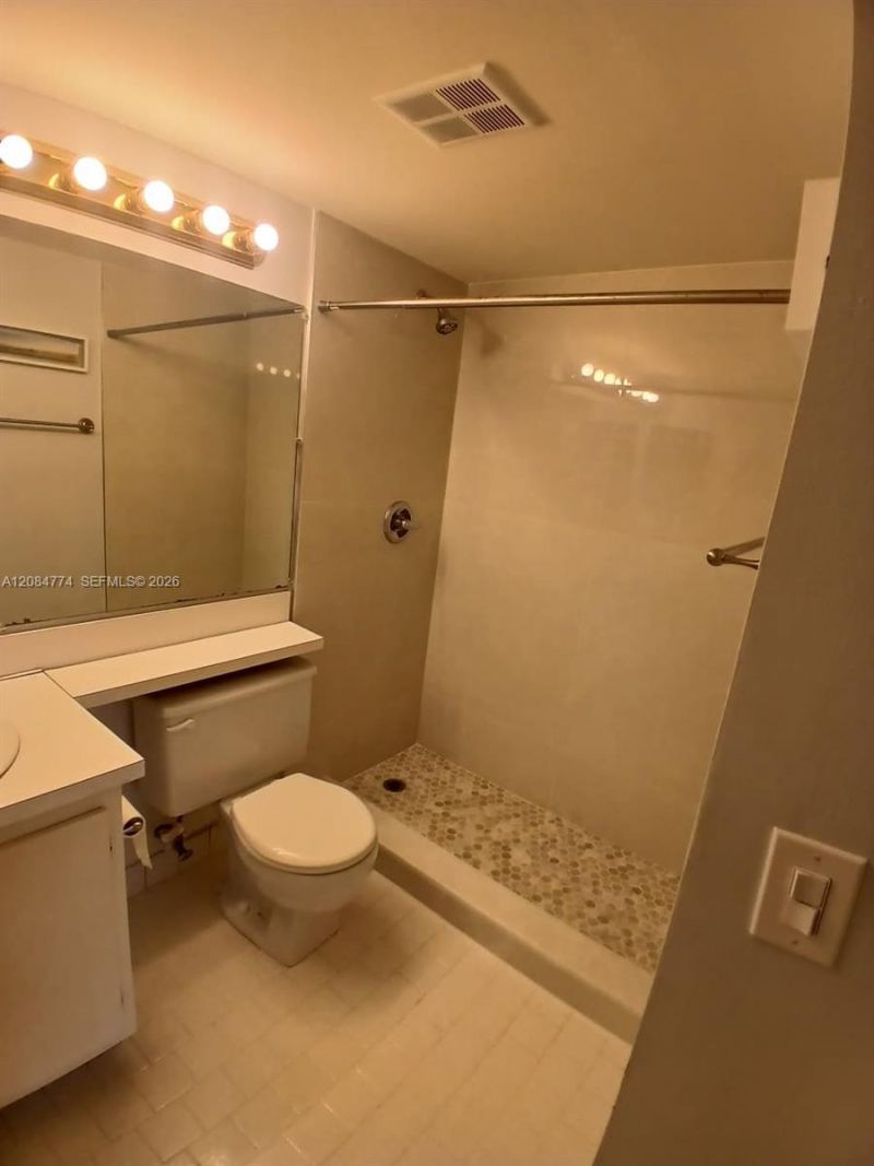 3561 Pine Tree Ct, Unit D-2, Greenacres, FL 33463 Photo