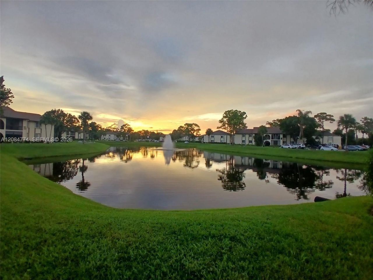 3561 Pine Tree Ct, Unit D-2, Greenacres, FL 33463 Photo