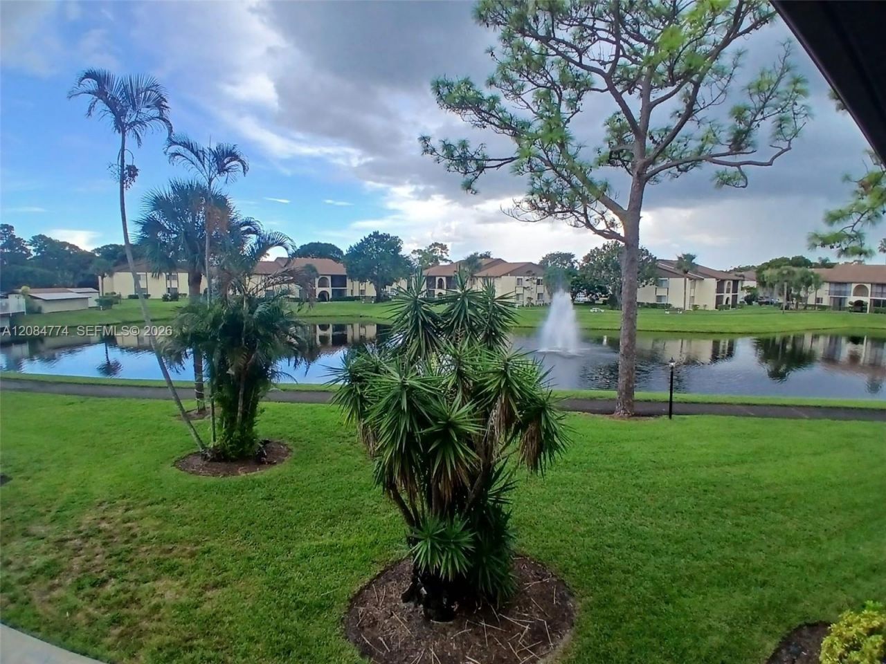 3561 Pine Tree Ct, Unit D-2, Greenacres, FL 33463 Photo