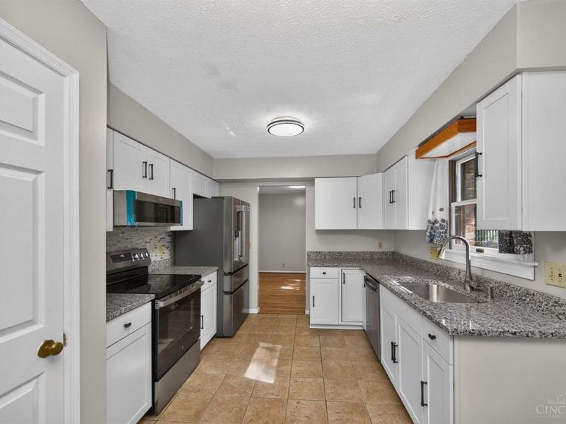 7532 Cinnamon Woods Drive, West Chester, OH 45069 Photo 10
