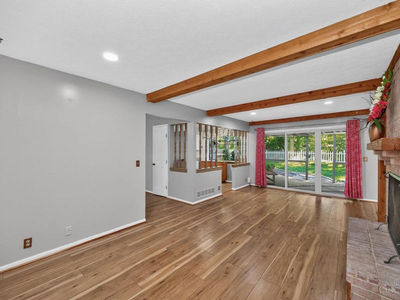 7532 Cinnamon Woods Drive, West Chester, OH 45069 Photo 16
