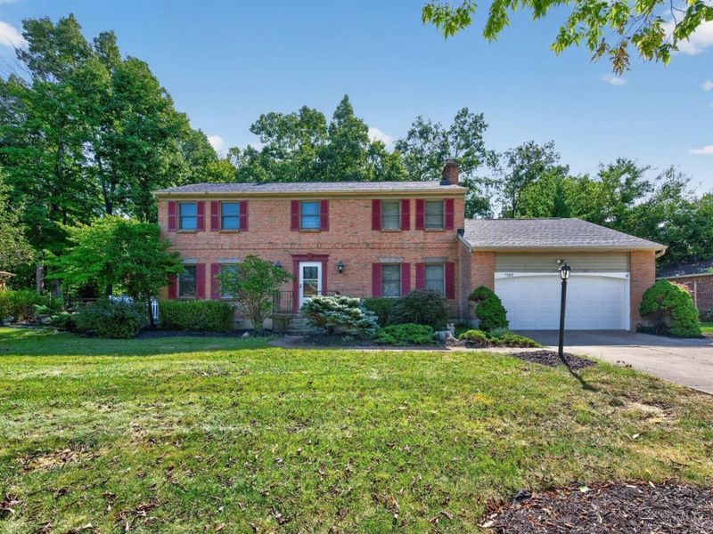 7532 Cinnamon Woods Drive, West Chester, OH 45069 Photo 2