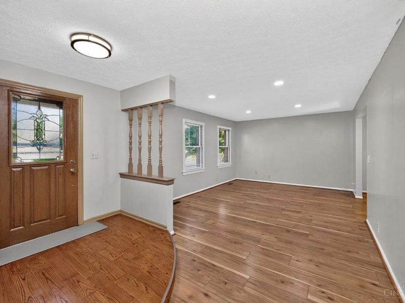 7532 Cinnamon Woods Drive, West Chester, OH 45069 Photo 3