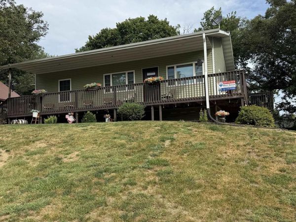 4088 Tracey Drive, Brooklyn, IA 52211