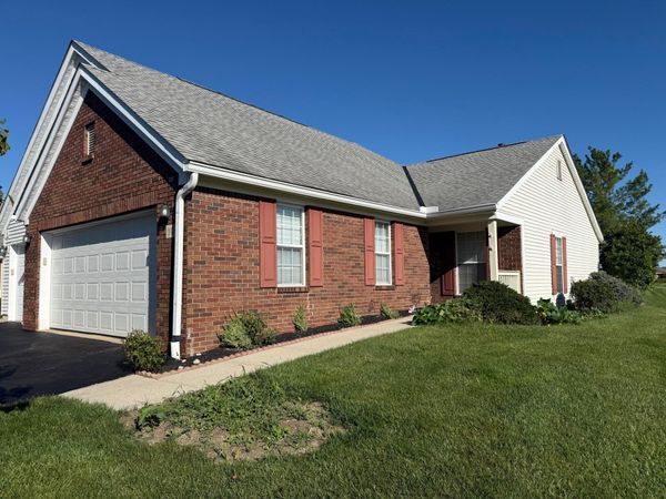 301 Retreat Lane , Unit 301, Marysville, OH 43040