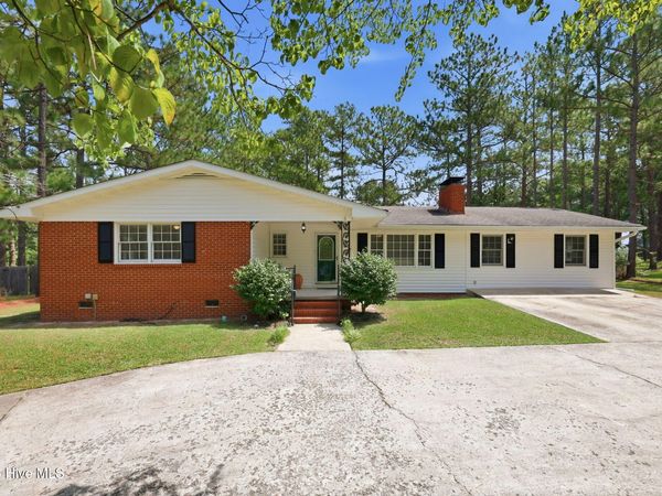 108 Pee Dee Road , Aberdeen, NC 28315