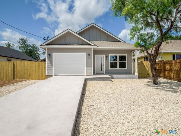 147 W Pine , Granite Shoals, TX 78654