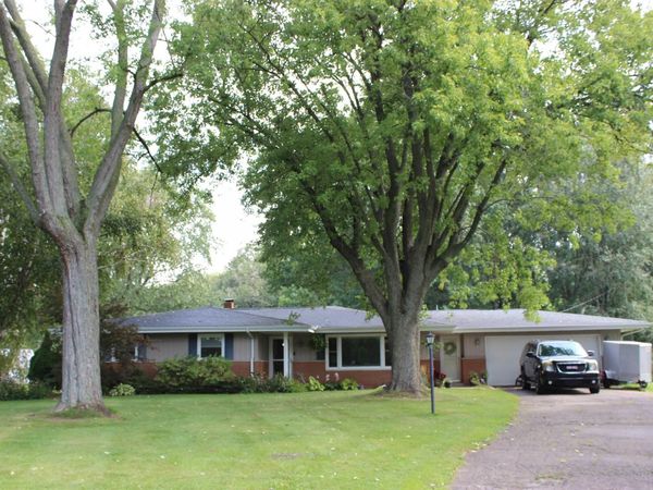 24278 Lynn Drive, Elkhart, IN 46517