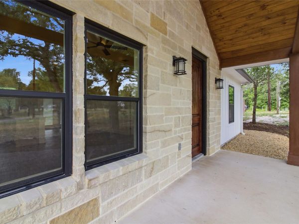 495 Cypress Trail LOOP, Rockdale, TX 76567