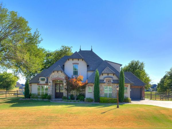18544 E Crooked Oak Drive , Owasso, OK 74055