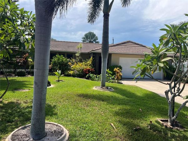 522 SE 34 TERRACE , Cape Coral, FL 33904