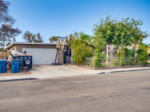 5305 Camden Avenue, Las Vegas, NV 89122