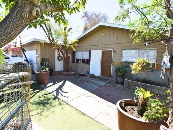 5305 Camden Avenue , Las Vegas, NV 89122