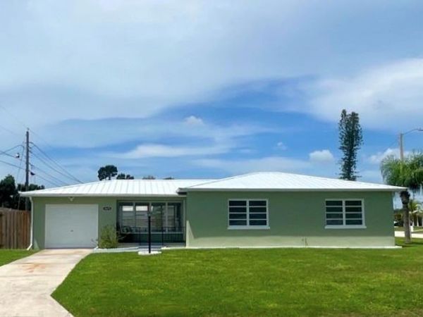 4675 ORLANDO CIRCLE, BRADENTON, FL 34207