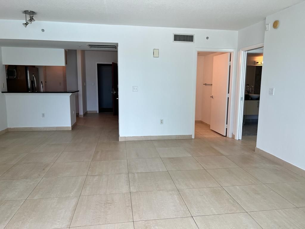 31 SE 5th Street, Unit 1206, Miami, FL 33131 Photo