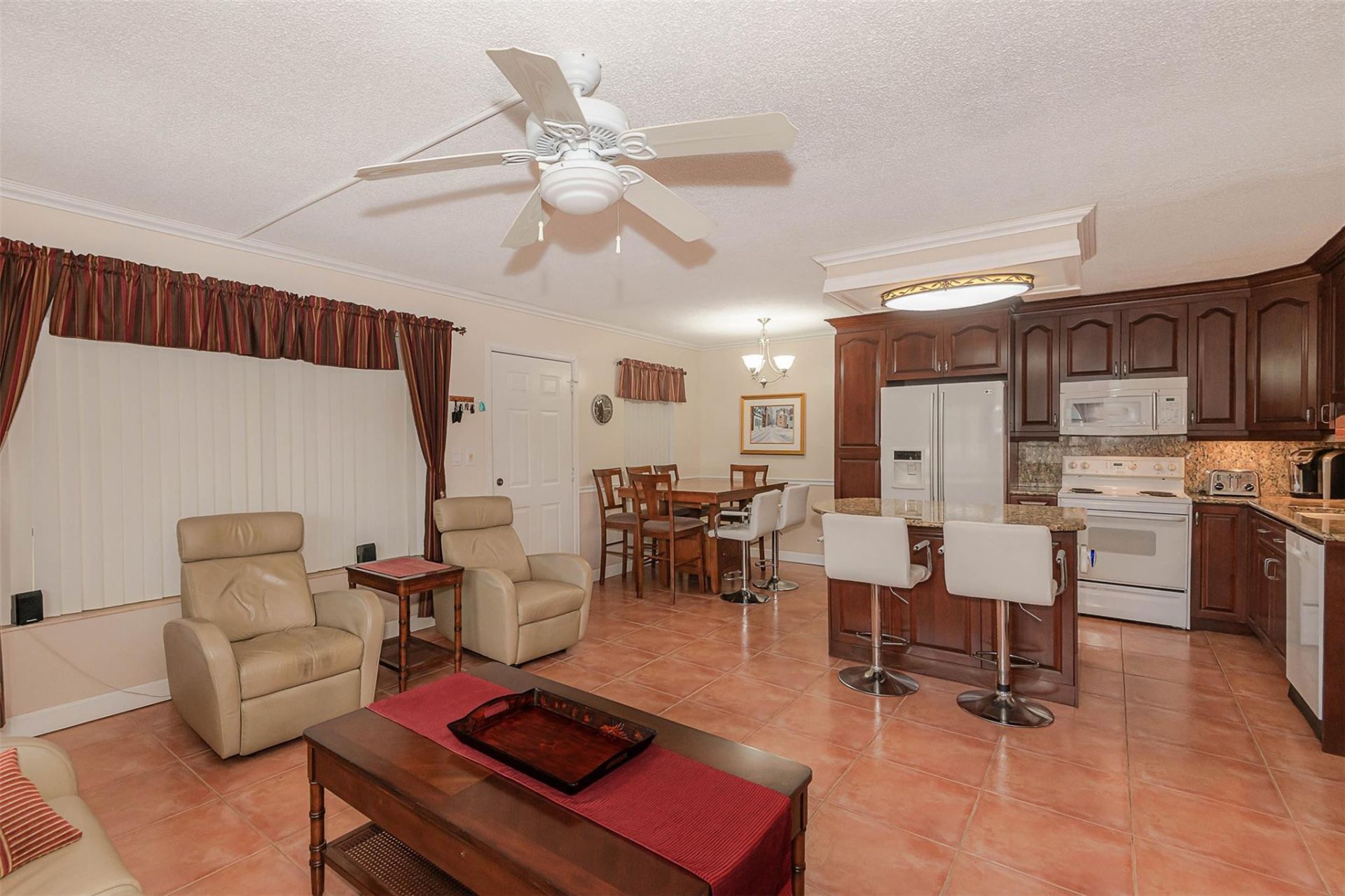 3071 NW 47th Terrace, Unit 326, Lauderdale Lakes, FL 33313 Photo