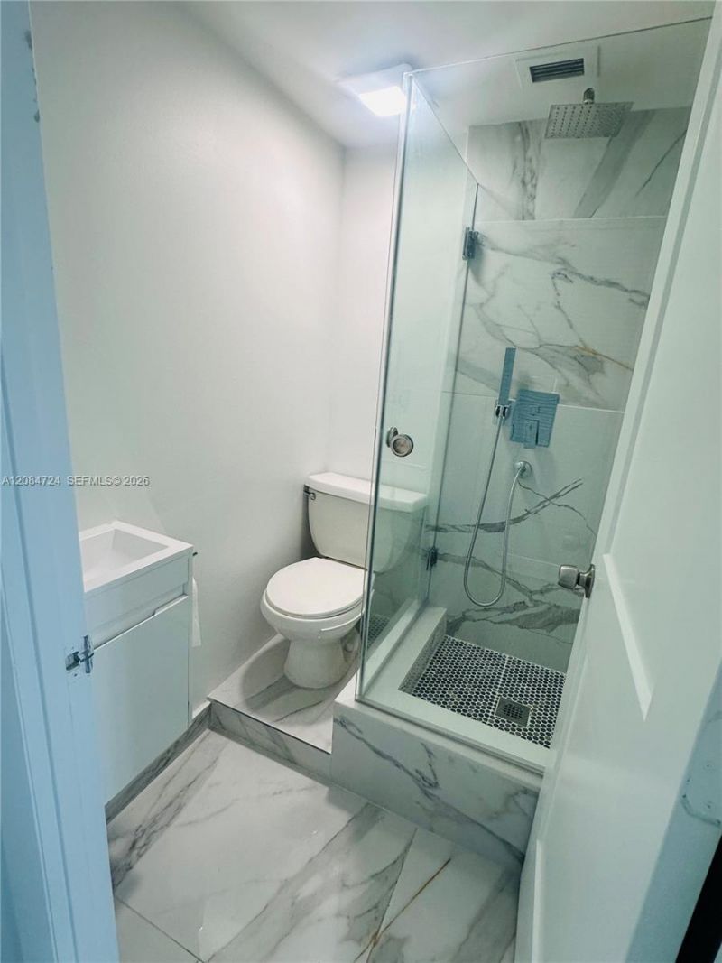 11111 Biscayne Blvd, Unit 6E, Miami, FL 33181 Photo