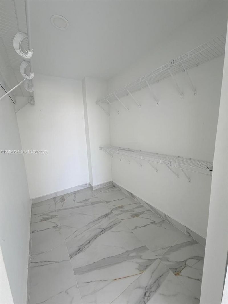 11111 Biscayne Blvd, Unit 6E, Miami, FL 33181 Photo