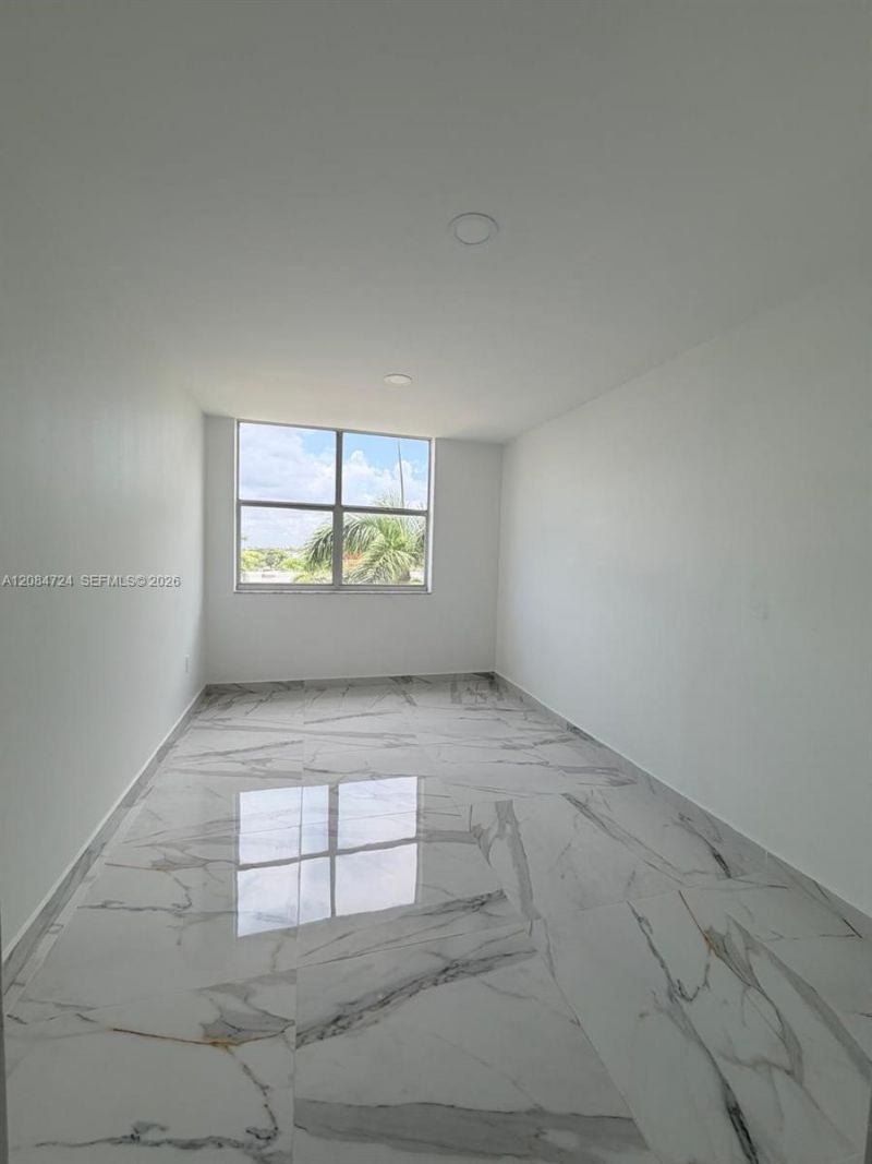 11111 Biscayne Blvd, Unit 6E, Miami, FL 33181 Photo