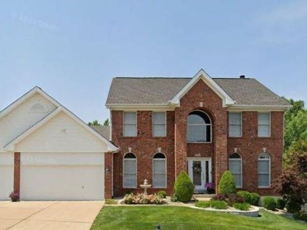 4960 Sunset Oaks Lane , St Louis, MO 63128