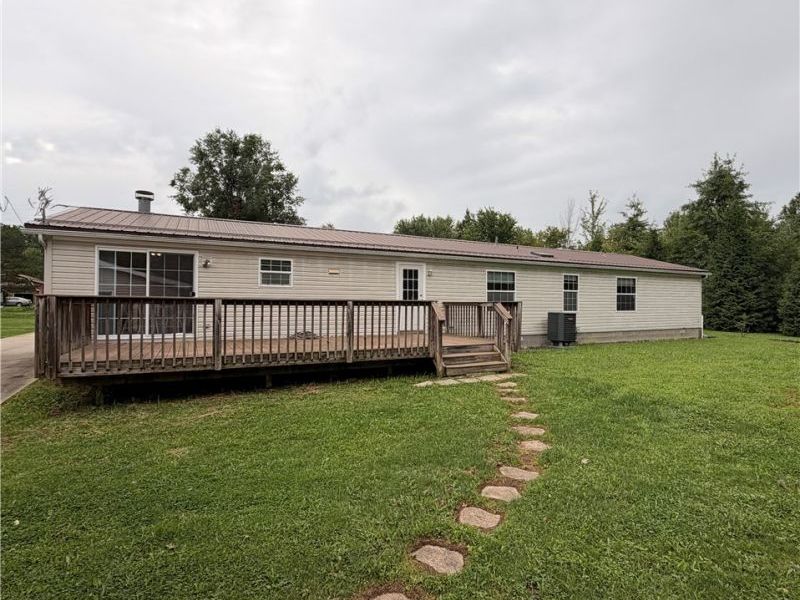 7213 Davis Road, Orwell, OH 44076 Photo 3
