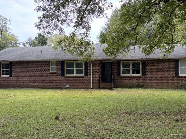 115 Price Drive W, Locust Grove, GA 30248