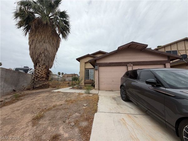 6729 Riverdale Way , Las Vegas, NV 89108