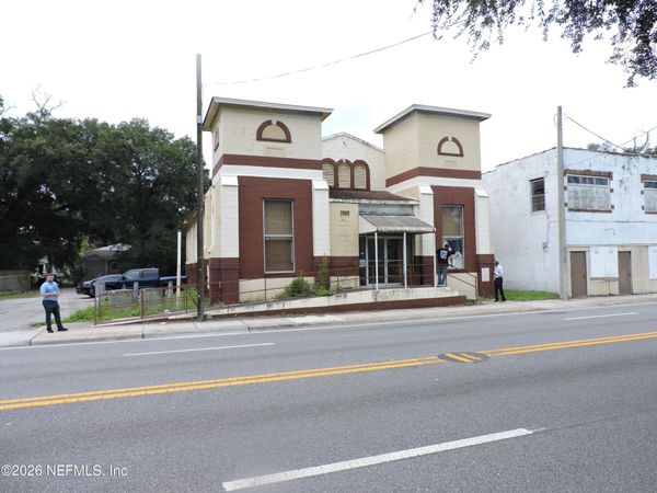 1430 KINGS Road, Jacksonville, FL 32209
